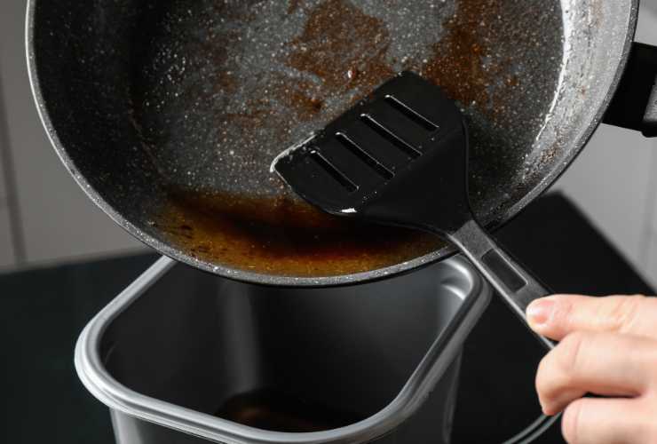 Olio che non si può riutilizzare - blog.ricettasprint.it