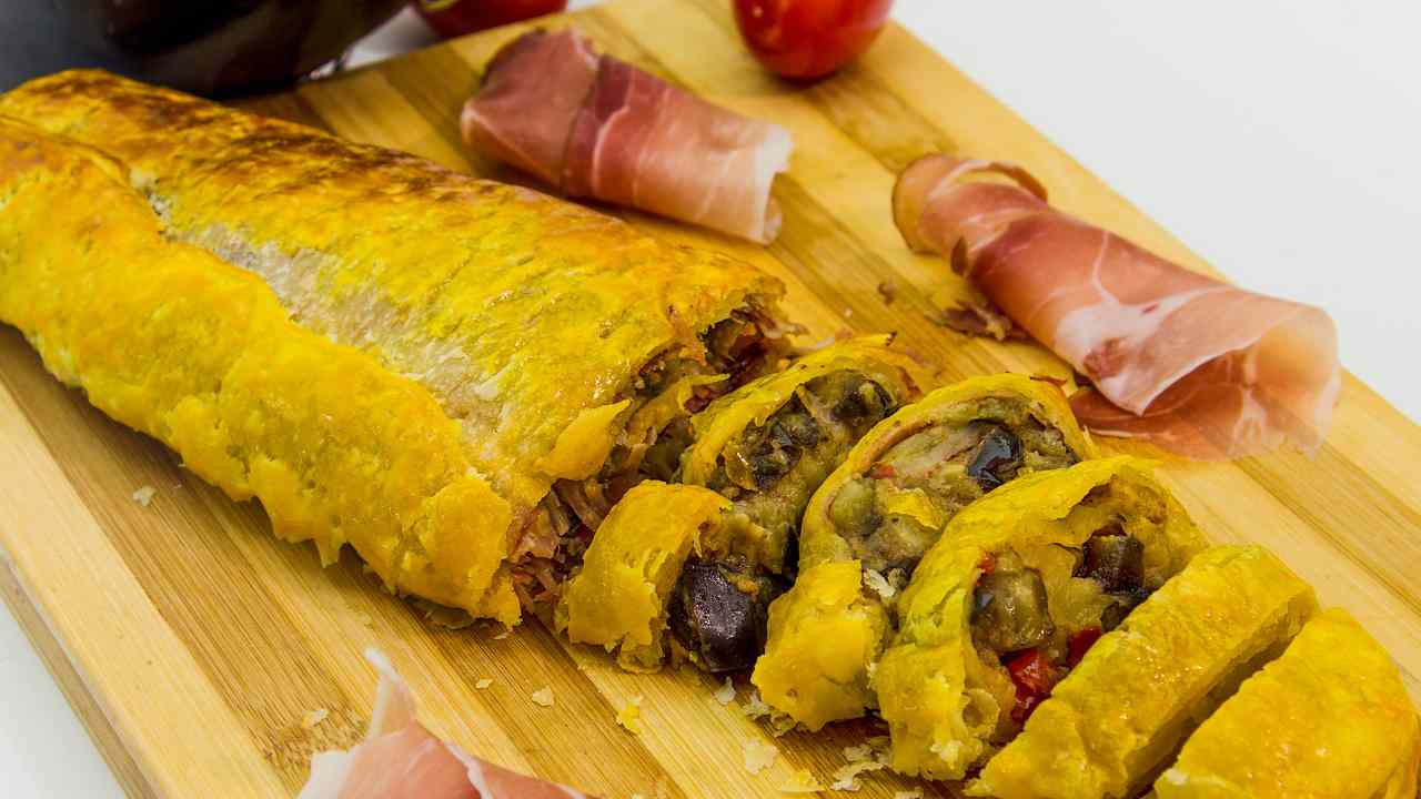 Strudel ripieno di melanzane e speck - blog.ricettasprint.it