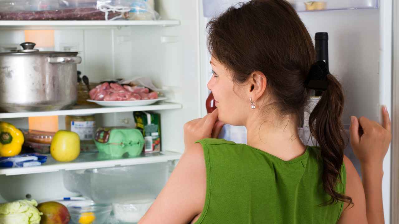 Frigo sporco con tracce di olio cosa fare - Blog.RicettaSprint