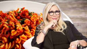 Pasta tonno e pomodoro ricetta di Mara Venier - Blog.RicettaSprint