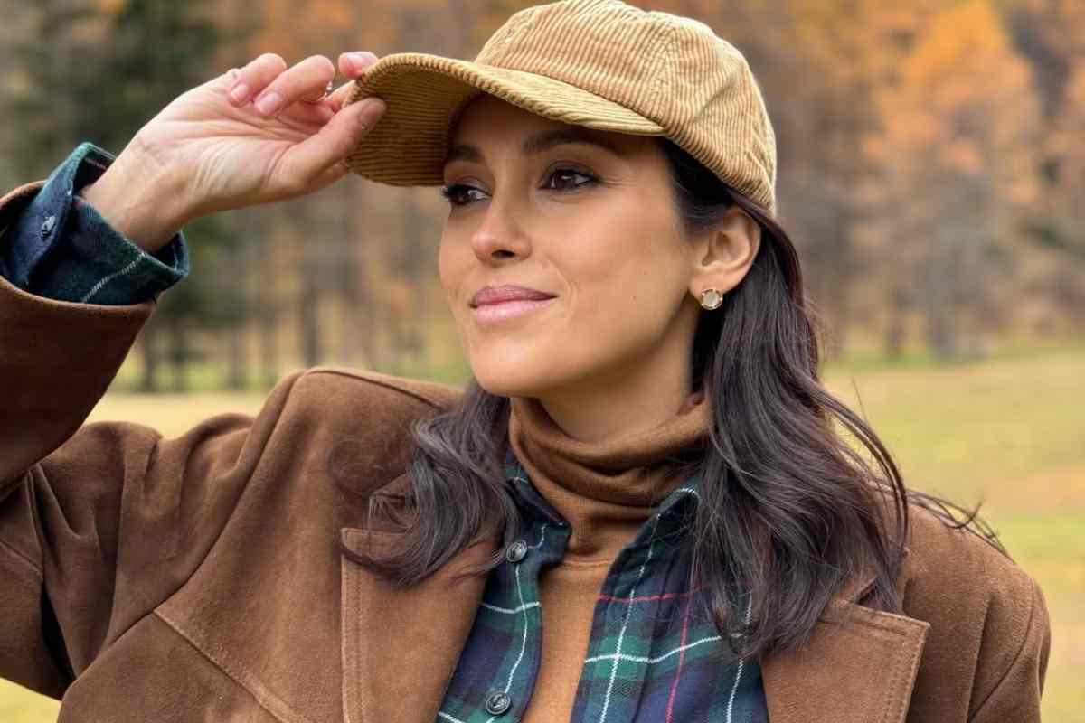 anna tripoli sorridente