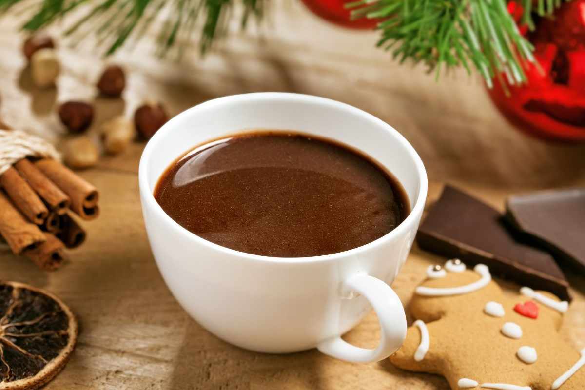 cioccolata calda in una tazza
