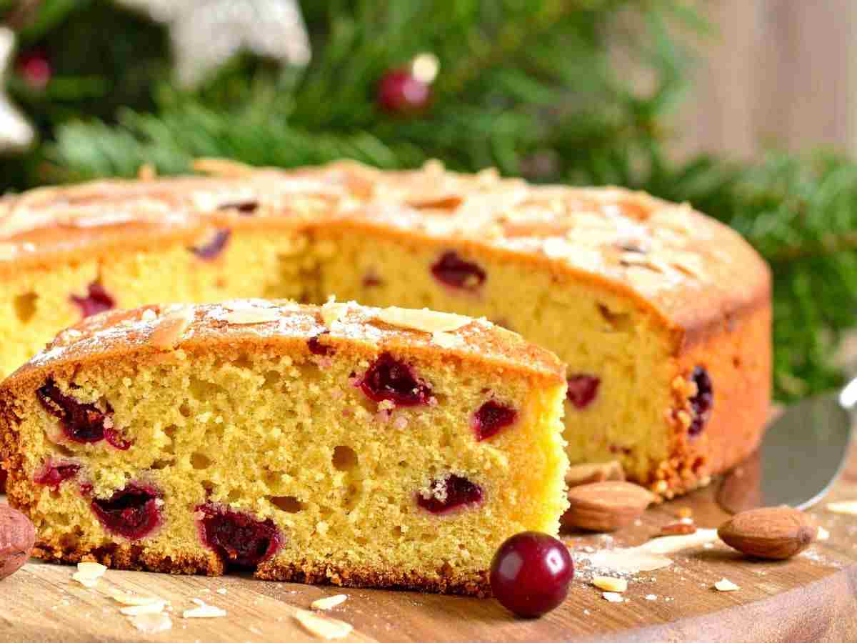 torta alle ciliegie e mandorle